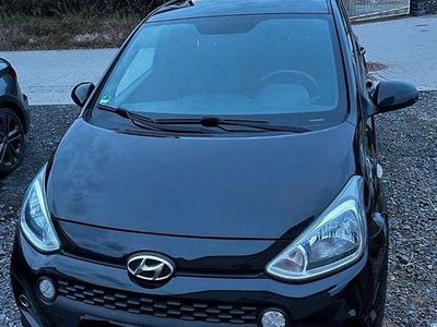 Gebraucht Hyundai i10 Passion 87 PS (63 kW) 2018 Schwarz Kleinwagen