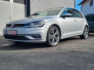 Gebraucht VW Golf VII Highline 150 PS (110 kW) 2019 Silber Limousine