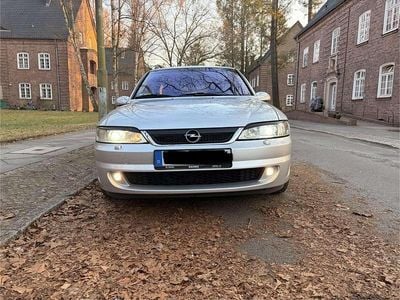 Gebraucht Opel Vectra Sport 125 PS (91 kW) 2002 Silber Kombi