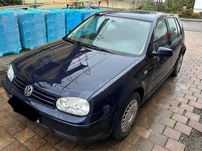 Blau Gebraucht 1998 VW Golf IV Kleinwagen | 1.499 € (Guter Preis)
