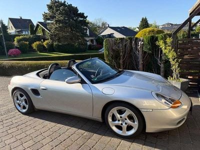 Second-hand Porsche Boxster 220 CP (161 kW) 2000 Argintiu Cabrio