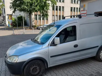 Gebraucht Opel Combo 90 PS (66 kW) 2010 Silber Van / Kleinbus