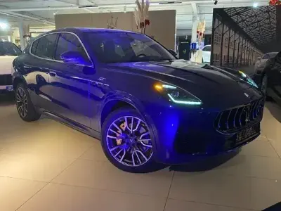 Gebraucht Maserati Grecale GT 301 PS (221 kW) 2022 Blau SUV