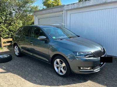 Gebraucht Skoda Rapid Clever 90 PS (66 kW) 2018 Grau Kleinwagen