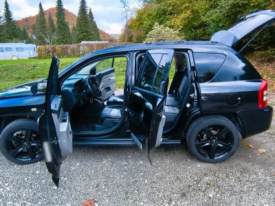 Second-hand Jeep Compass 170 CP (125 kW) 2007 Negru SUV