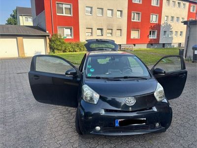 Toyota iQ
