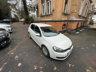 Weiß Gebraucht 2011 VW Golf VI Kleinwagen | 3.850 € (Guter Preis)