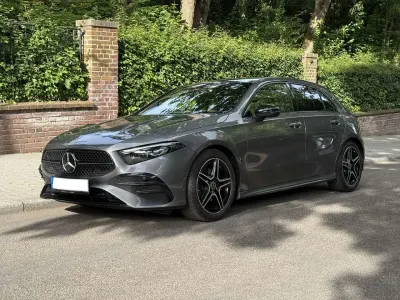 Gebraucht Mercedes A200 AMG 163 PS (119 kW) 2024 Grau Limousine