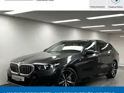 Gebraucht BMW 540 M Sport 303 PS (222 kW) 2025 Grau Kombi