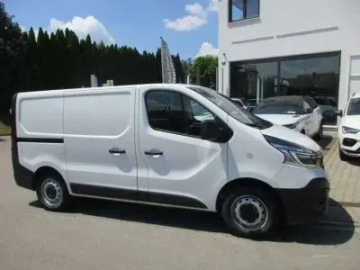 Gebraucht Renault Trafic Komfort 145 PS (106 kW) 2021 Gletscherweiss Van / Kleinbus