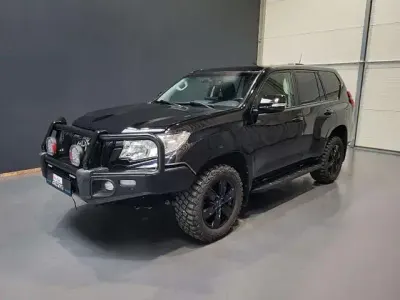 Gebraucht Toyota Land Cruiser 204 PS (150 kW) 2022 Attitude black mc. SUV