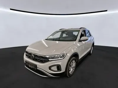 Second-hand VW T-Roc Life 150 CP (110 kW) 2023 Verde SUV