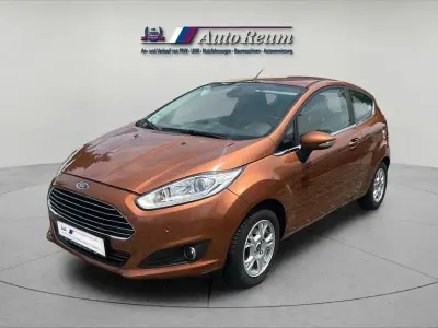 Gebraucht Ford Fiesta Titanium 80 PS (58 kW) 2015 Braun Kleinwagen
