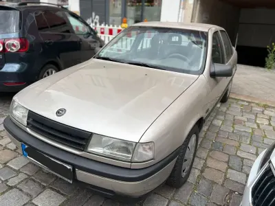 Gebraucht Opel Vectra 116 PS (85 kW) 1989 Gold Kleinwagen