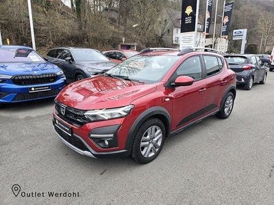 Rot Gebraucht 2022 Dacia Sandero Comfort Limousine | 12.680 € (Guter Preis)