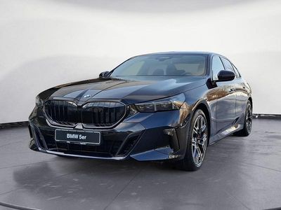 Gebraucht BMW 540 303 PS (222 kW) 2026 Schwarz Limousine