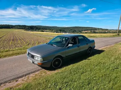 Gebraucht Audi 90 Comfort 136 PS (100 kW) 1987 Grau Limousine