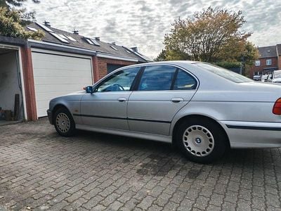 Gebraucht BMW 520 150 PS (110 kW) 2000 Silber Limousine