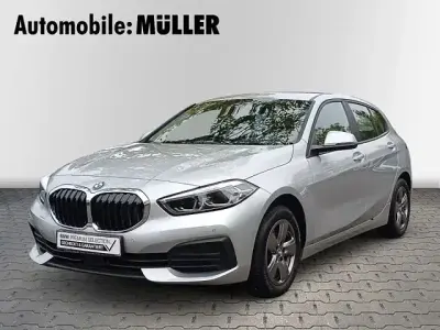 Usata BMW 118 Advantage 150 CV (110 kW) 2021 Argento Utilitaria