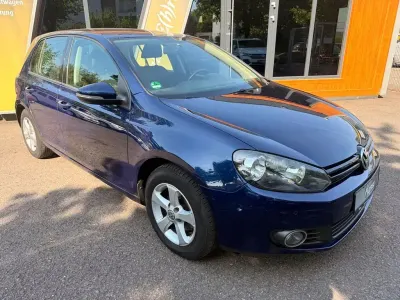 Gebraucht VW Golf VI Trendline 105 PS (77 kW) 2011 Blau Kleinwagen