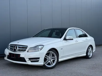 Gebraucht Mercedes C180 Sport 156 PS (114 kW) 2011 Weiß Limousine