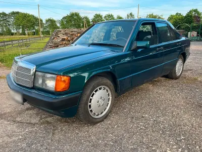 Gebraucht Mercedes 190 90 PS (66 kW) 1992 Grün Limousine