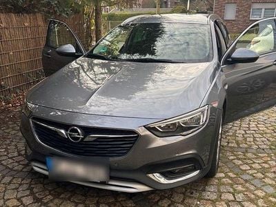 Usado Opel Insignia Business 170 CV (125 kW) 2018 Gris Familiar