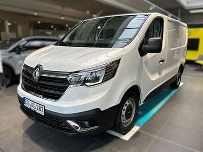 Weiß Gebraucht 2024 Renault Trafic Komfort Van / Kleinbus | 29.990 € (Superpreis)