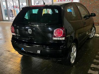Gebraucht VW Polo 60 PS (44 kW) 2009 Schwarz Kleinwagen