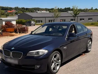 Gebraucht BMW 530 258 PS (189 kW) 2011 Blau Limousine