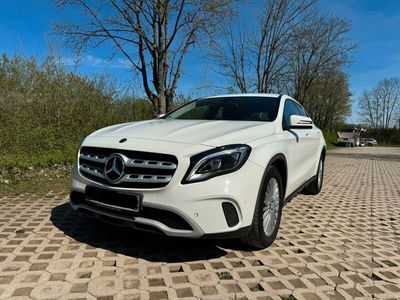 gebraucht Mercedes GLA180 Top-gepflegter- Mit MB-Garantie