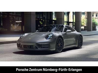 Porsche 911 Carrera 4 GTS