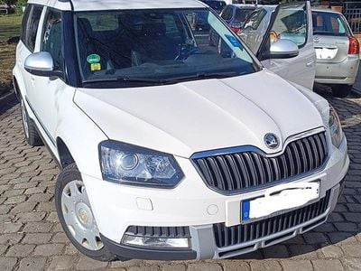 Gebraucht Skoda Yeti Adventure 170 PS (125 kW) 2014 Weiß SUV
