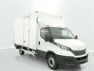 Nouă Iveco Daily 160 CP (117 kW) 2025 Alb Van