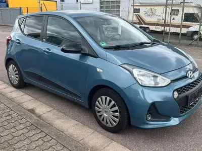 Gebraucht Hyundai i10 Passion 87 PS (63 kW) 2018 Blau Kleinwagen