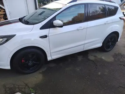 Usata Ford Kuga ST-Line 150 CV (110 kW) 2018 Bianco SUV