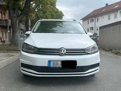 Gebraucht VW Touran 115 PS (84 kW) 2019 Weiß Van / Kleinbus