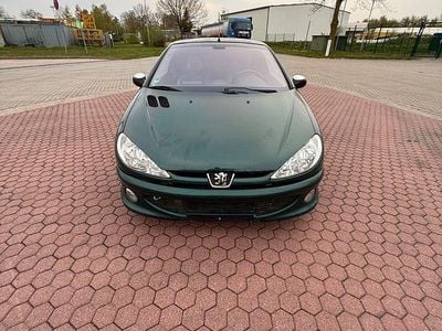 Gebraucht Peugeot 206 CC Roland Garros 109 PS (80 kW) 2004 Grün Cabrio