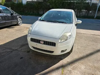 Usata Fiat Punto 75 CV (55 kW) 2009 Utilitaria
