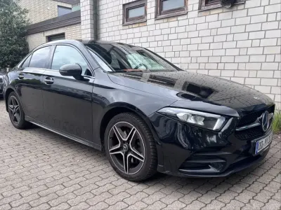Używany Mercedes A250 AMG 160 KM (117 kW) 2021 Czarny Sedan/Limuzyna
