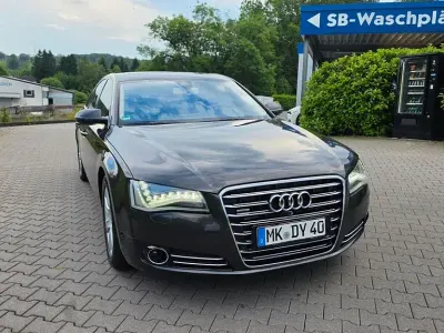 Gebraucht Audi A8 Ambiente 371 PS (272 kW) 2012 Andere farben Limousine