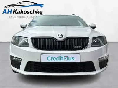 Gebraucht Skoda Octavia RS 184 PS (135 kW) 2016 Candyweiss Kombi