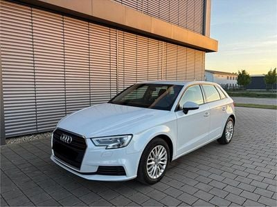 Second-hand Audi A3 Sportback Comfort 110 CP (80 kW) 2016 Alb Hatchback