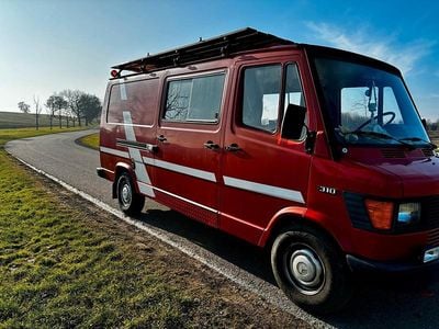 Rot Gebraucht 1989 Mercedes T1 Van | 18.250 €
