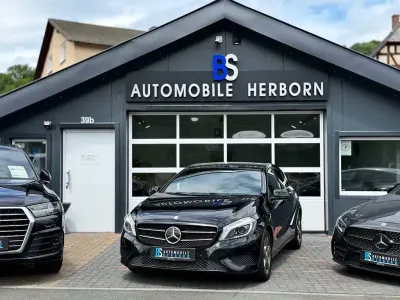 Gebraucht Mercedes A180 109 PS (80 kW) 2013 Schwarz Kleinwagen
