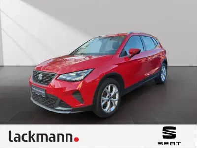 Używany Seat Arona FR 110 KM (80 kW) 2024 Czerwony SUV