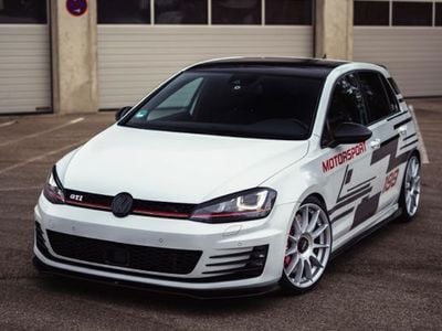 Weiß Gebraucht 2014 VW Golf VII GTI Limousine | 22.999 €