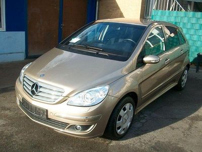 Gebraucht Mercedes E200 193 PS (141 kW) 2005 Gold Limousine