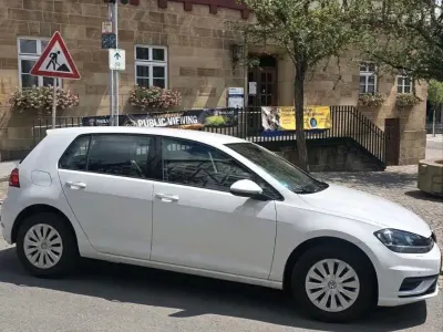 Gebraucht VW Golf VII Trendline 86 PS (63 kW) 2018 Weiß Limousine