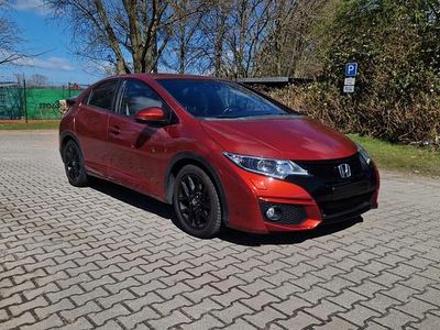 Gebraucht Honda Civic 141 PS (103 kW) 2016 Rot Limousine